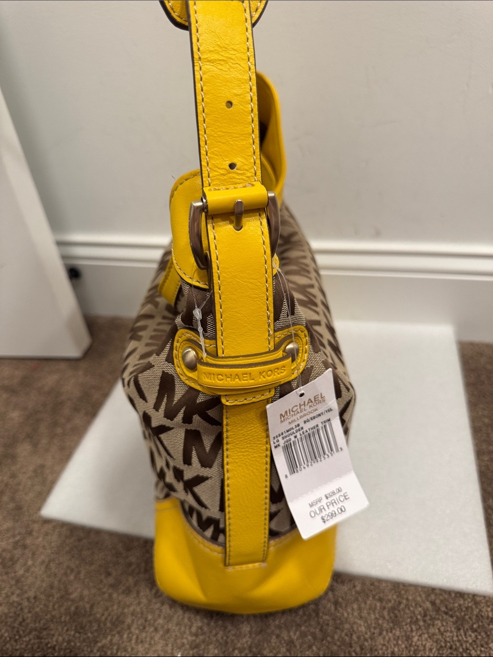 Michael Michael Kors millbrook large jacquard shoulder bag with yellow trim NWT - Picture 6 of 10